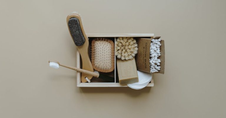 découvrez nos essentiels de salle de bain écologiques pour un quotidien respectueux de l'environnement, alliant qualité, durabilité et design responsable.