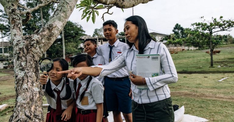 découvrez l'éducation environnementale, un programme dédié à la sensibilisation et à l'apprentissage des enjeux écologiques pour préserver notre planète.