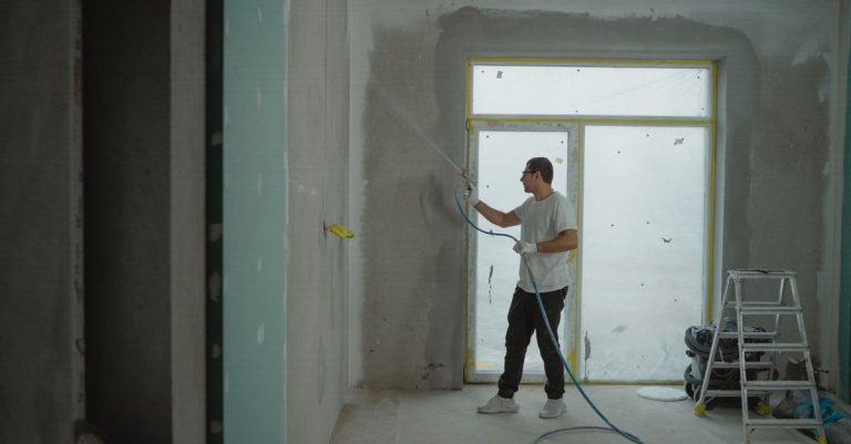découvrez des solutions de rénovation écologiques pour réduire votre impact environnemental tout en améliorant le confort et l'efficacité énergétique de votre habitation.